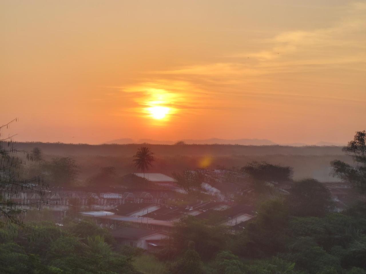 Hotel Sukaramai Kampung Gurun Экстерьер фото